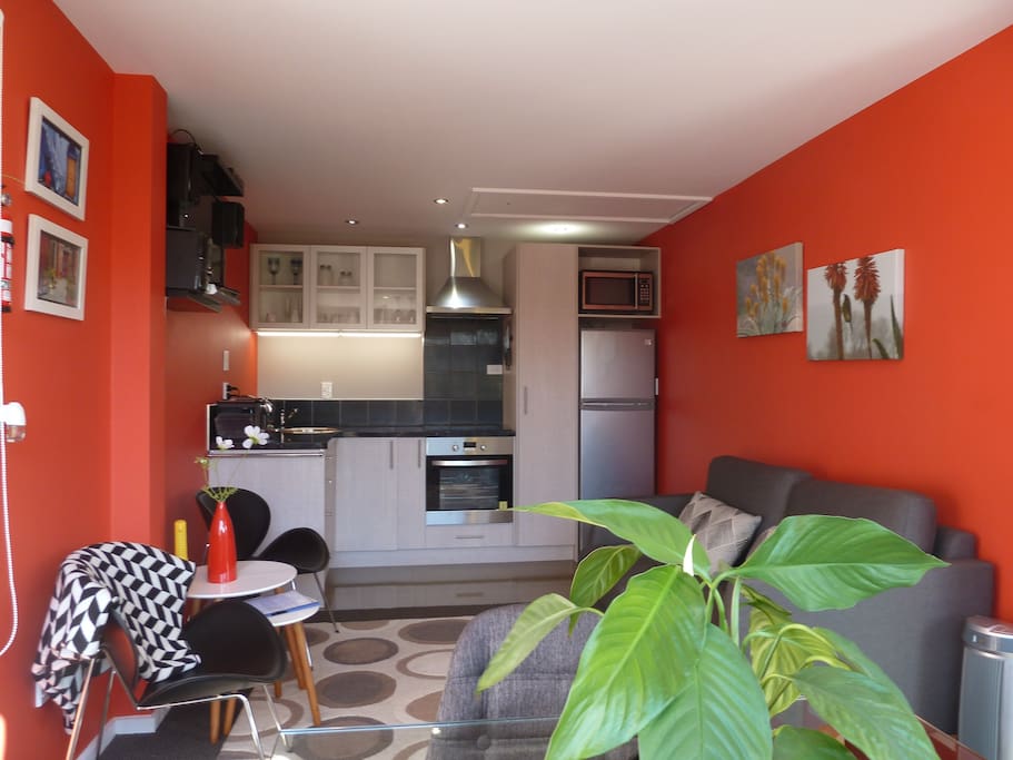 Modern kitchen
full size fridge/freezer