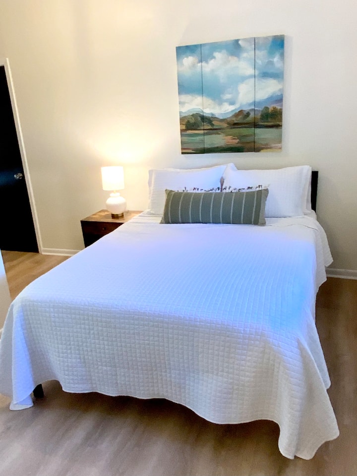 公寓B -带全功能卫生间的卧室