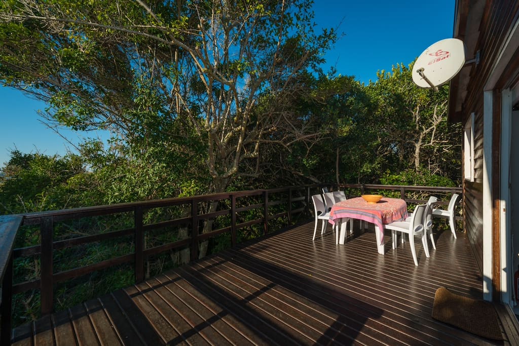 Breakfast deck