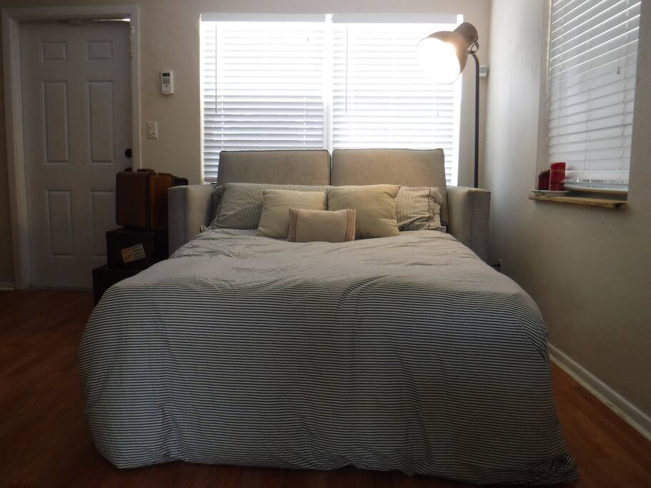 Pull out bed