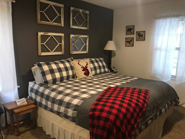 Gunni's Place --located in the heart of Ruidoso