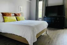 Suite Home Indiana #4 |QUEEN Cozy Studio Apartment