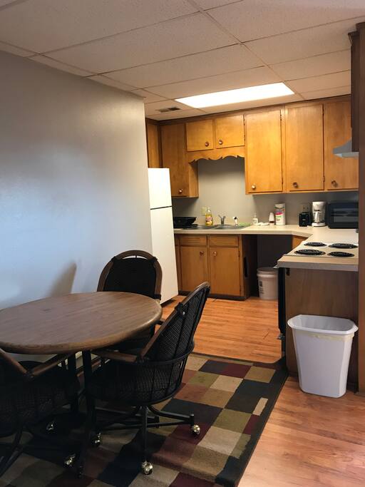 Kitchen/Dining