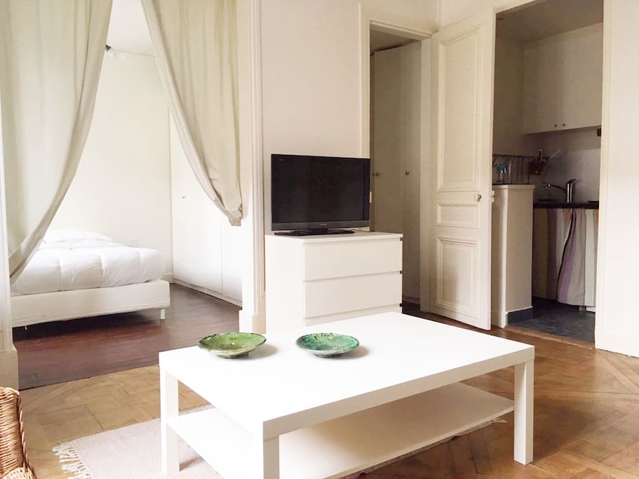 Living Room - Salon