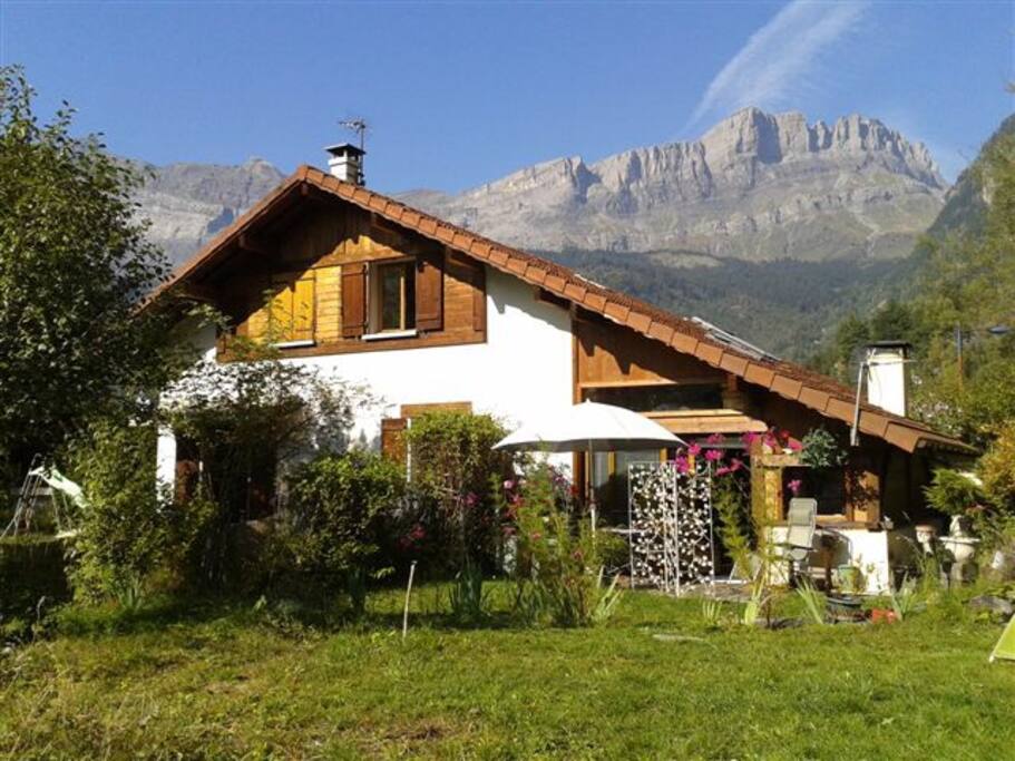 Maison mitoyenne, nous, c'est à droite