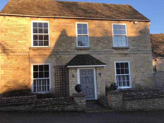Quintessential Rutland village close to Burghley