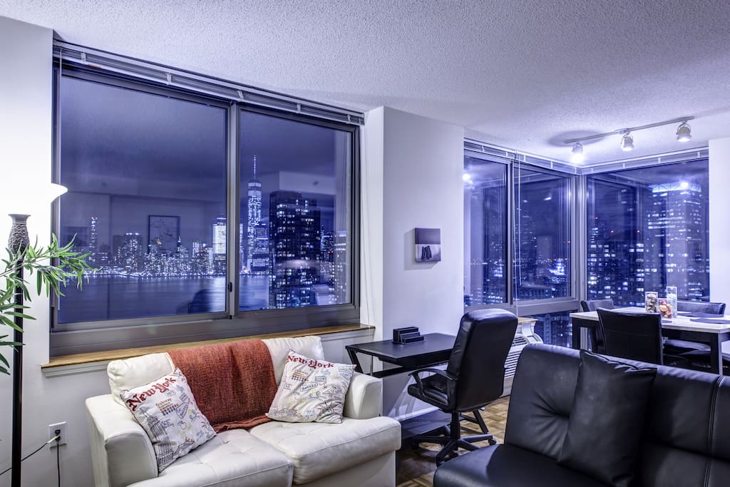 Pelican Stay Monaco New Jersey - Living Area