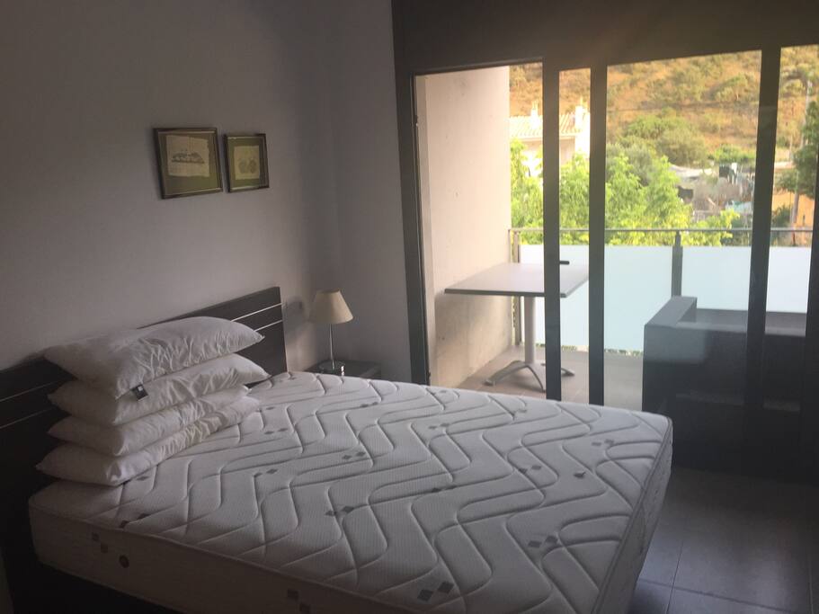 Habitación con acceso a terraza