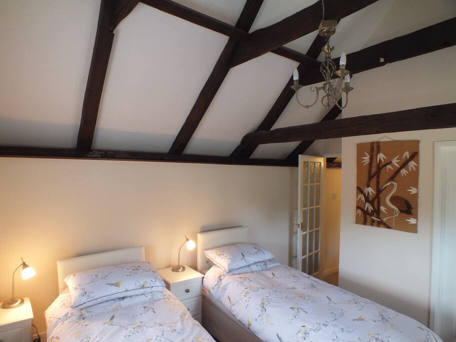 Upstairs twin zip and link bedroom