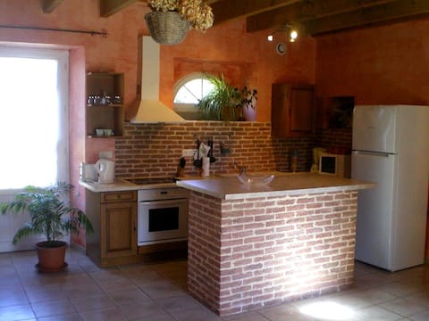 8 person cottage with Clématites swimming pool