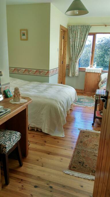 double and single room ensuit beautiful view woodlands and mountains