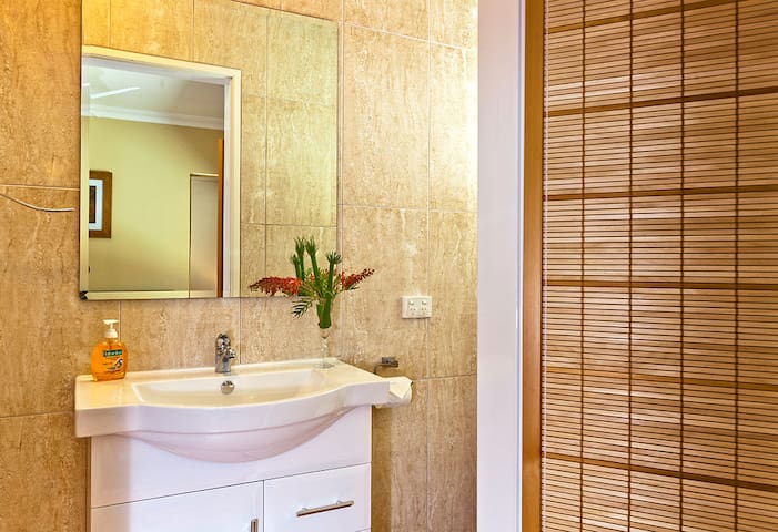 Moore River Holidays Farm backs onto Moore River. gallery image 2