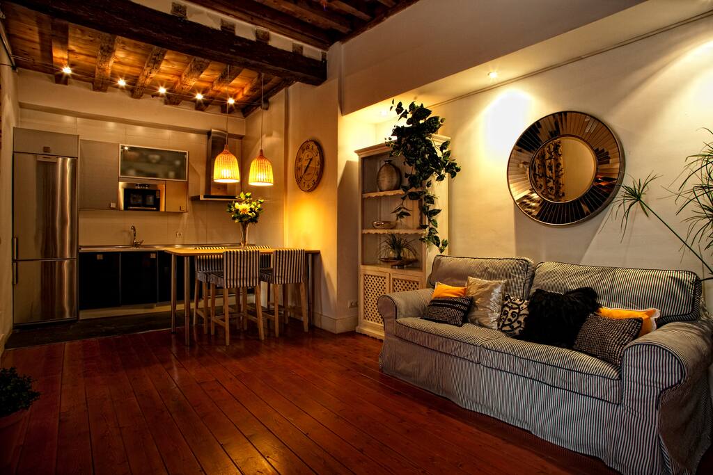 SALON