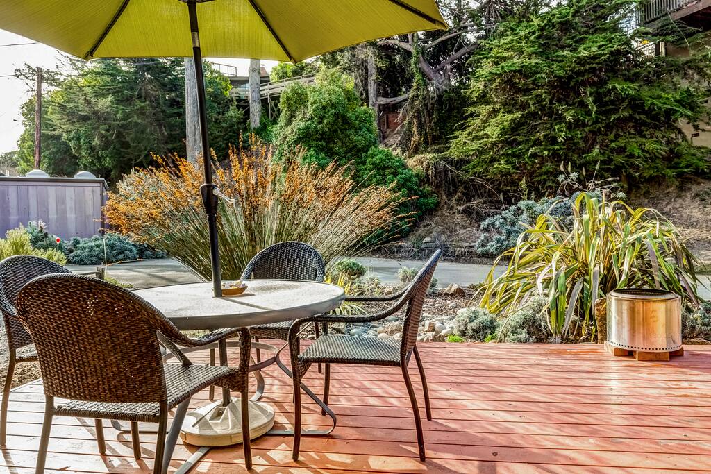 Enjoy dinner under the stars on the beautifully landscaped front patio area.