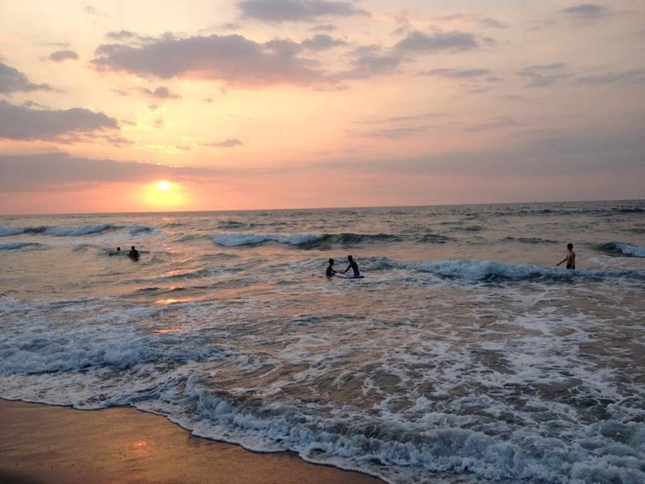 Surfing in San Juan just 15 mins away.