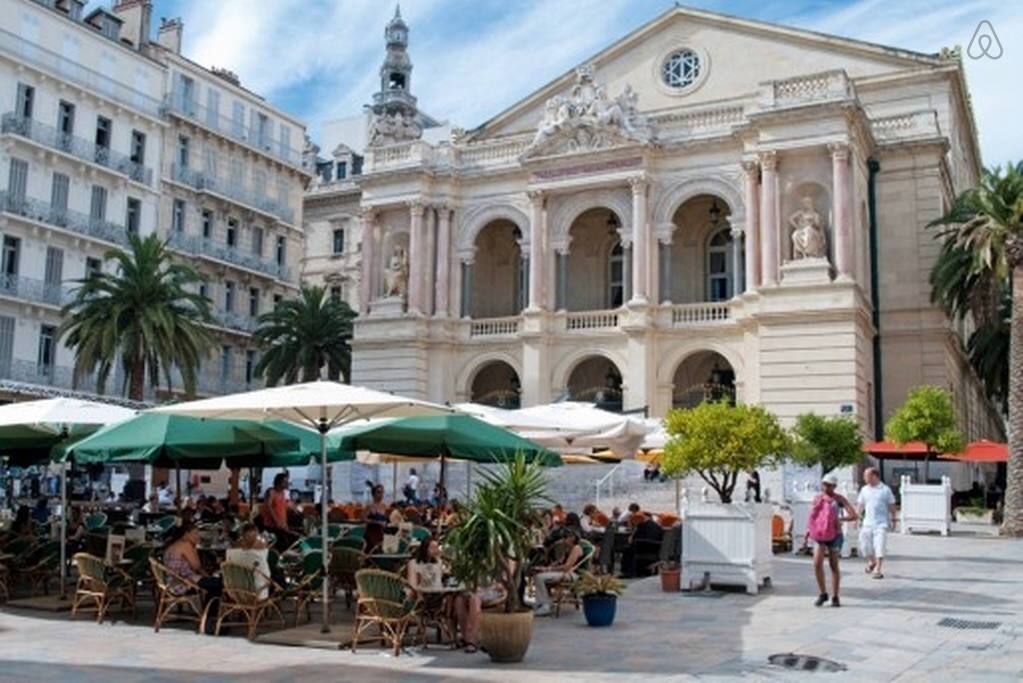 Opéra de Toulon à 5 minutes à pieds de l'appartement