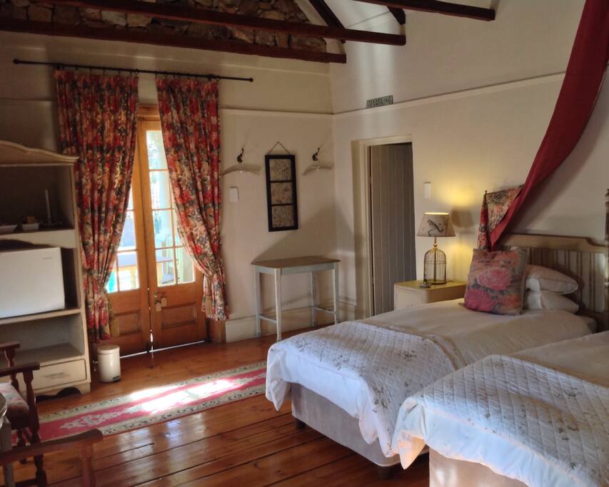 "Dance": Twin/king bed with en-suite shower room on the terrace