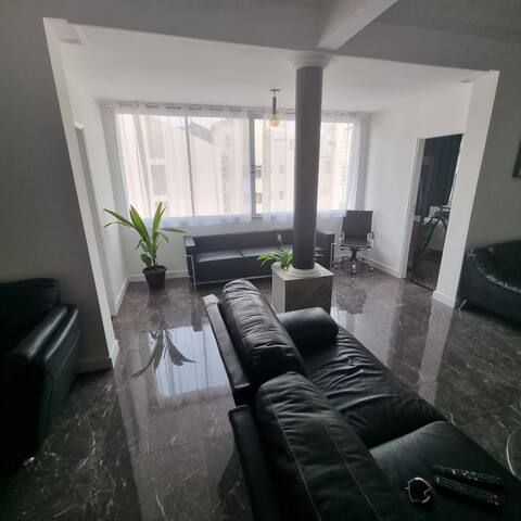 Confortavel e luxuoso apartamento de 4 quartos. gallery image 3