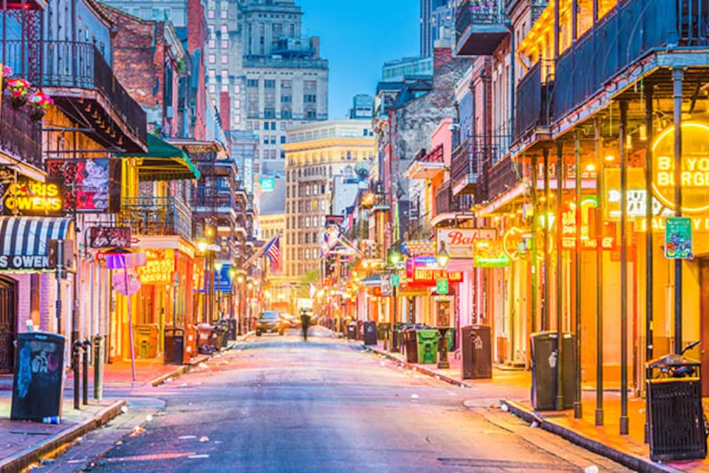 Steps to the famous French Quarters!