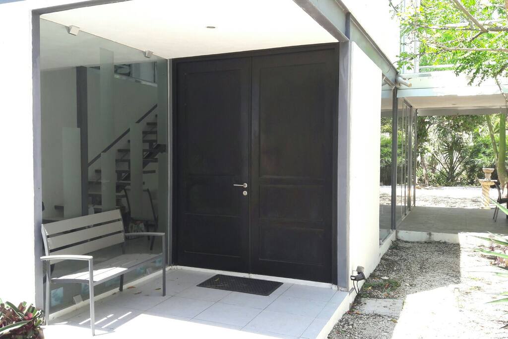 Entrada / Entrée / Entrance