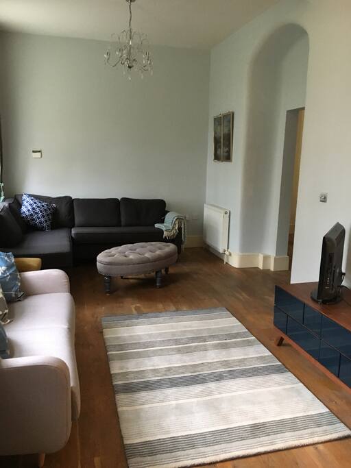 Apple TV and wireless internet - Great space for relaxing with Netflix