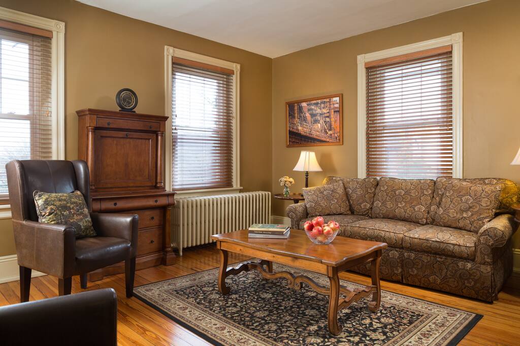 Sitting room overlooking the south side of Bethlehem contains queen size sofa bed