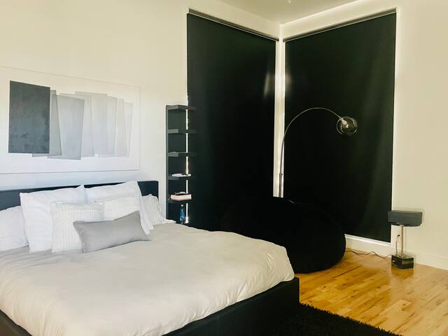 Gorgeous Modern 3-bedroom w/ Downtown Dallas View. gallery image 5