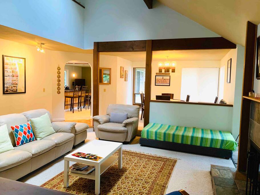 Bellevue cozy home close to Microsoft 4BD/ 3BA - 벨뷰(Bellevue)의 주택에서 살아보기, 워싱턴, 미국
