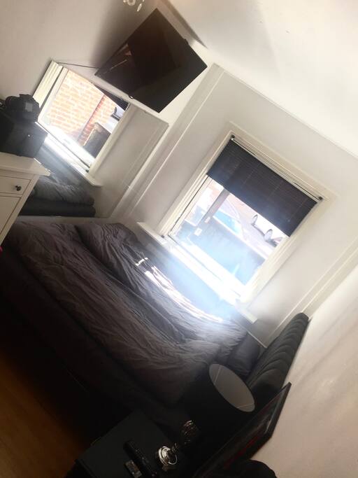 The Bed room with TV