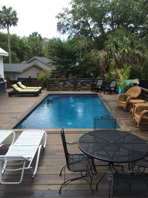 Rear Deck and pool