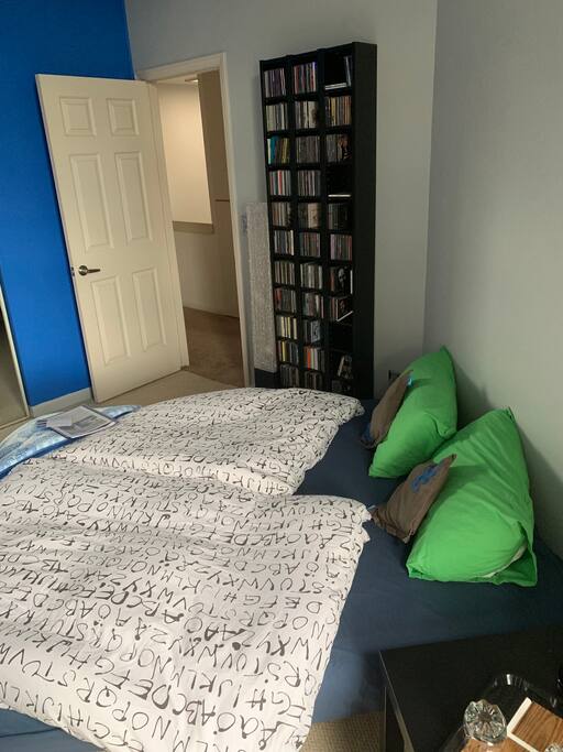 Another view from the window into the room. The double bed can be put into a sofa by day. Ideal for longterm guest that want to enjoy some extra space during the day.