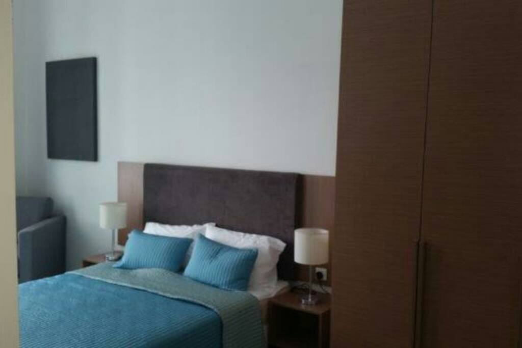Bed room