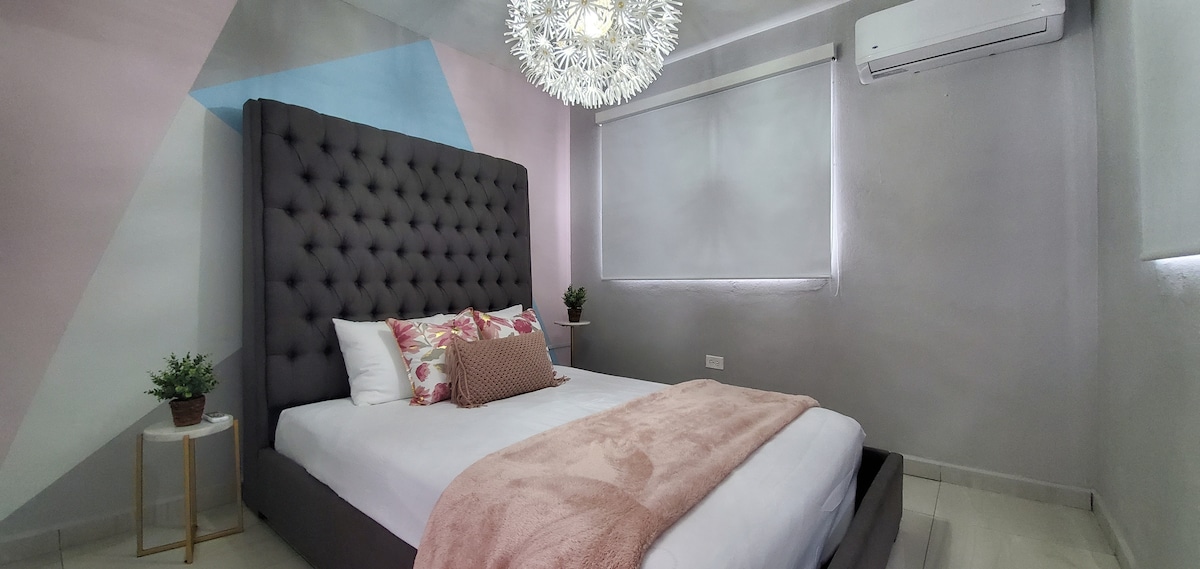 Spavaća soba br. 4. Bračni krevet (širok 150