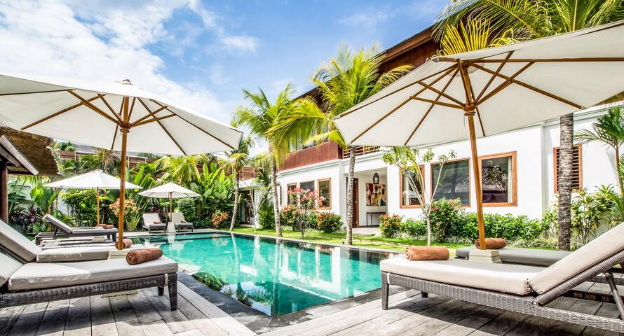 Villa Tangram – 6 Bedrooms Villa in Seminyak