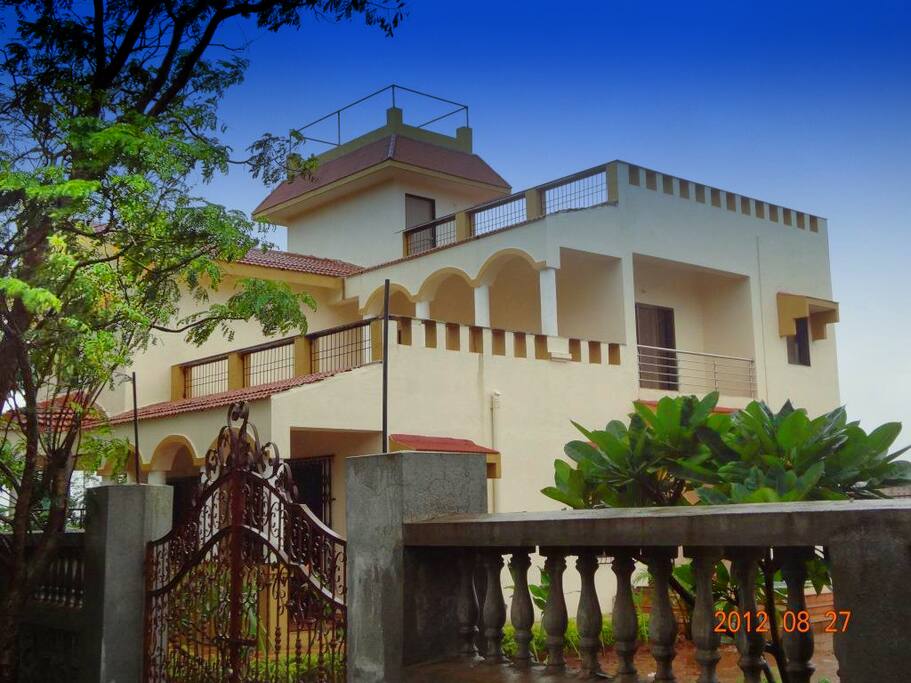 Right side view