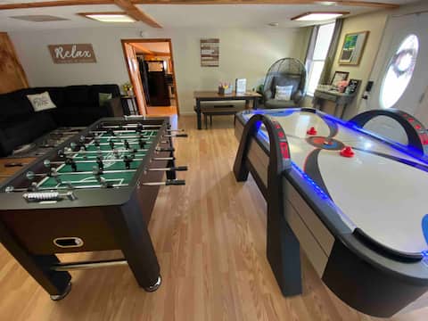 Top performing Airbnb: Hocking Hills HillBilly Hilton Unique & Fun! in Logan