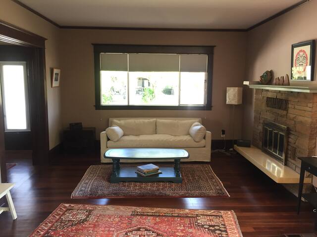 Craftsman Green Lake Home gallery image 2