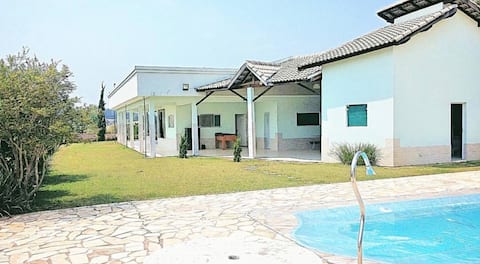 Top Airbnb: Farmhouse in Pinhalzinho em Pinhalzinho