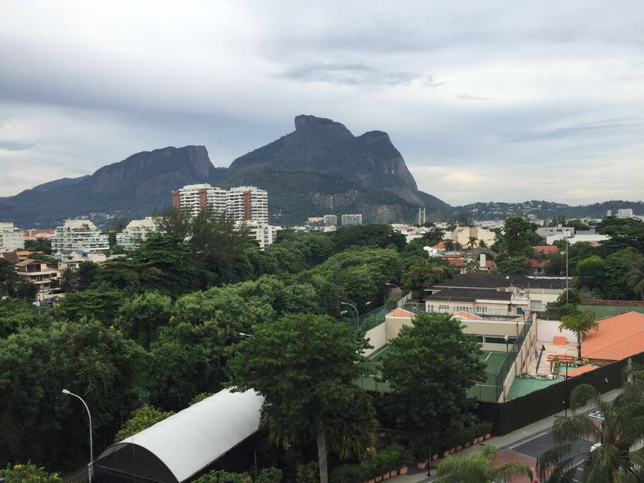 visual da Pedra da Gavea, sol da manhã