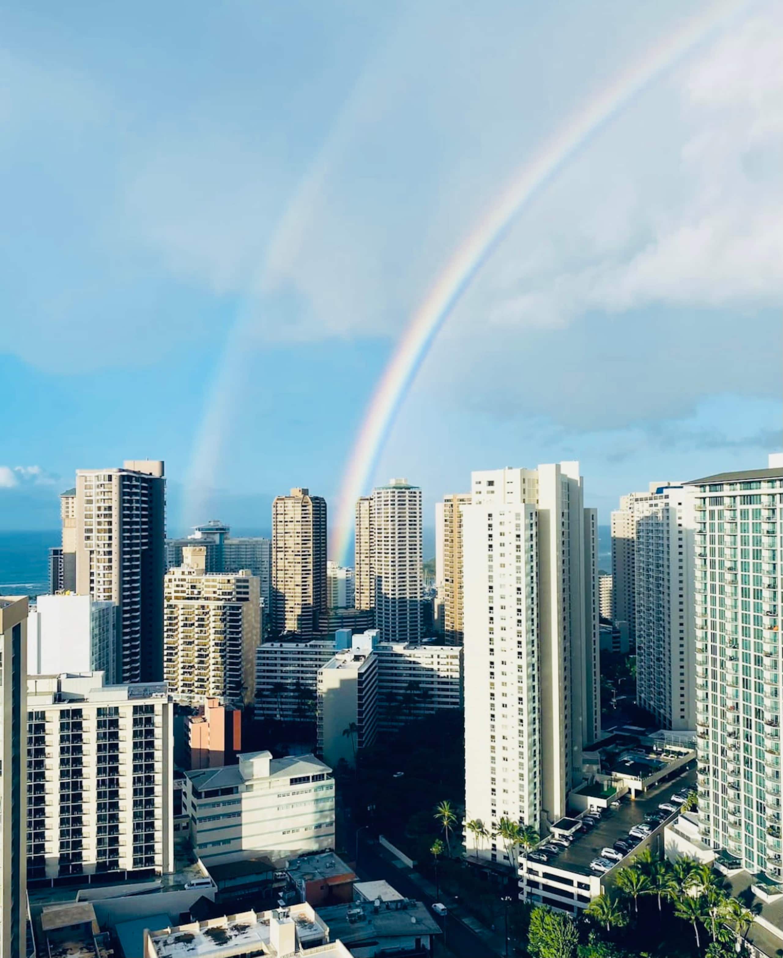 Condo in Honolulu · ★4.58 · 2 bedrooms · 3 beds · 2 baths - Image 29