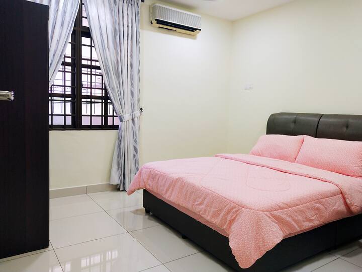 Downstairs Rooms with Queen Size Bed
