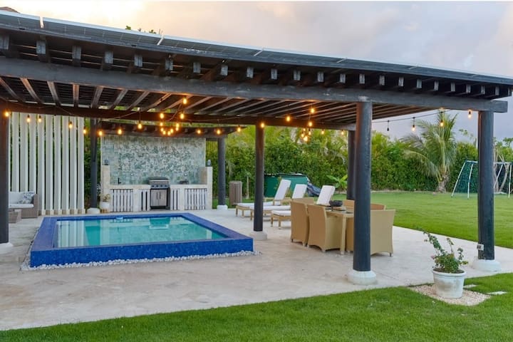 Zingiber by Rent managed Airbnb listing 1