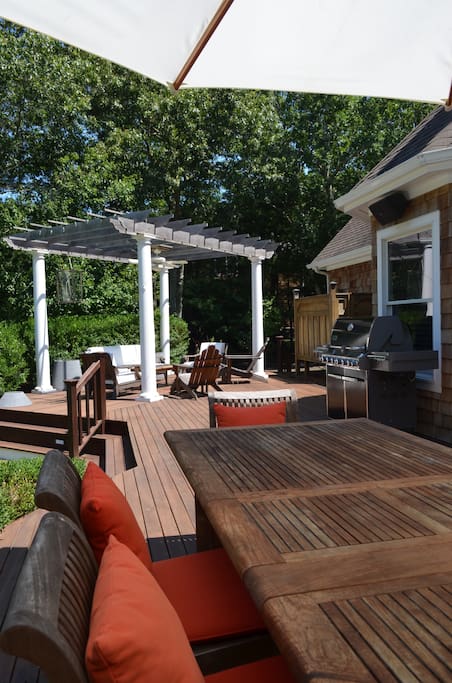 1100 SqFt Deck with Pergola and Webber Summit Grill