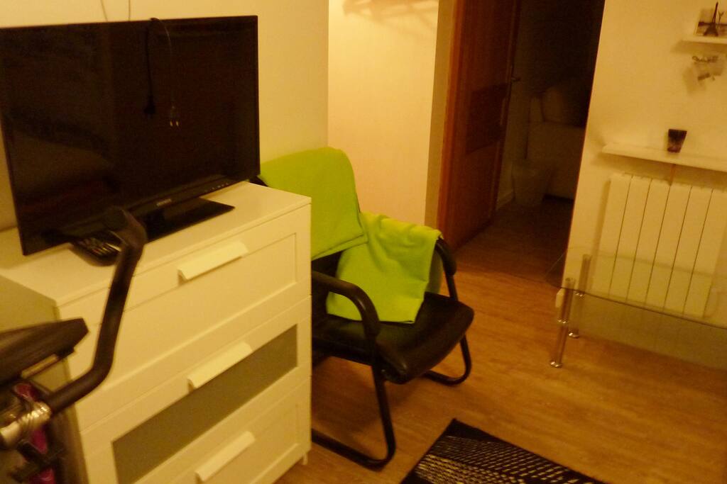 Commode et espaces de rangement