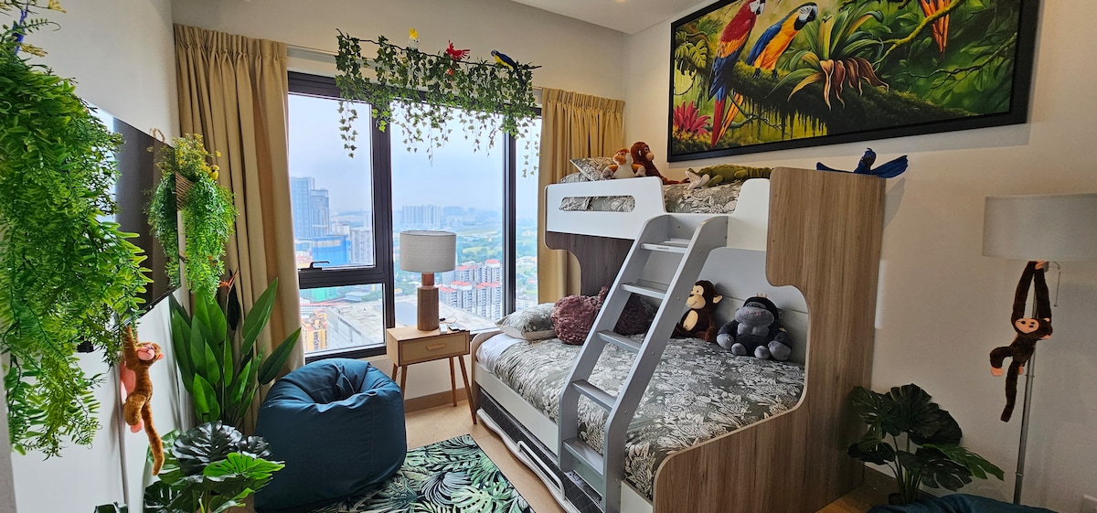 Krevat i rehatshëm dopio "QUEEN" me një krevat super tek sipër dhe një krevat tek poshtë