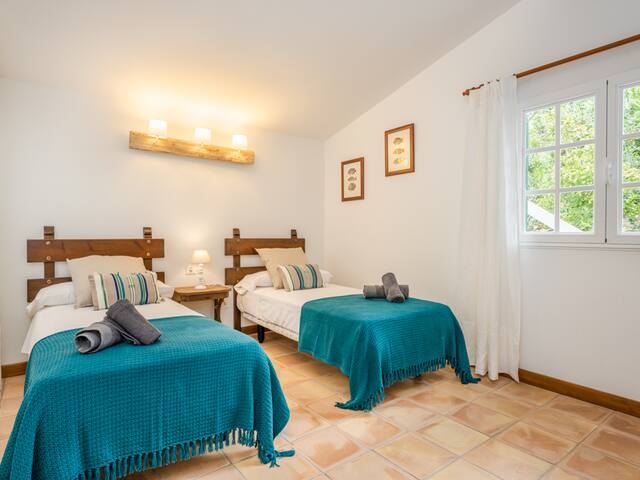 Large villa with sea views in Santo Tomás, Menorca gallery image 4