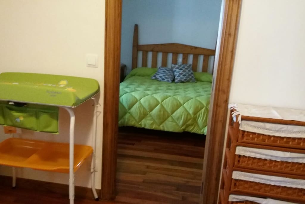 Habitación doble con cambiador