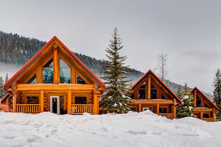 ✫✩ Beautiful Cottage In The Heart Of The Rockies✩✫
