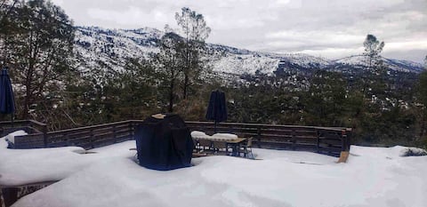 The Sierra Vista Lodge | Hot Tub | Game Room | 16