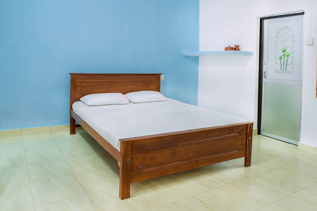 Twin Bedroom